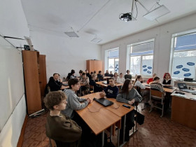 Будущее начинается здесь: старшеклассники АСОШ №5 встретились с представителями Бийского технологического института.